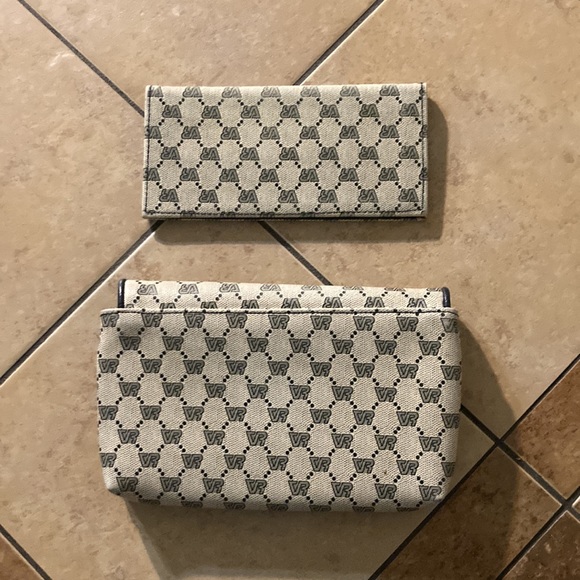 Vintage VR Classic wallet and checkbook - Picture 2 of 11